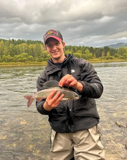 Владислав Грицук, сооснователь tourfishing.ru, с хариусом