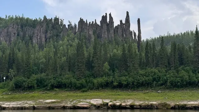 Каменные столбы над Подкаменной Тунгуской